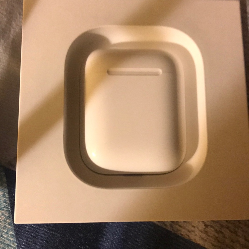 Apple AirPod was a gift never wore brand new 💯